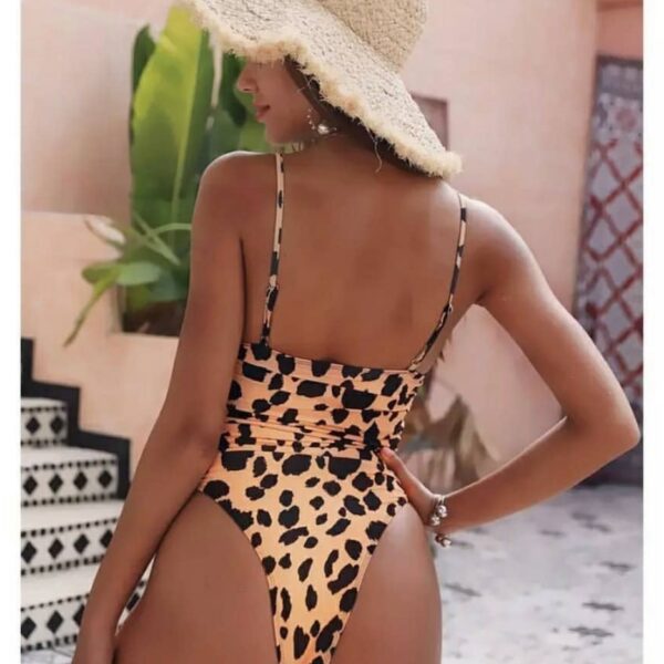 ROBERTA Leopard