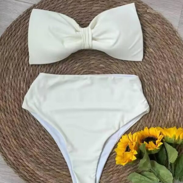 MONIC White